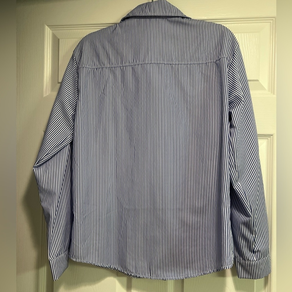Blue & White Striped Button Front Collared Shirt Medium - Picture 4 of 5